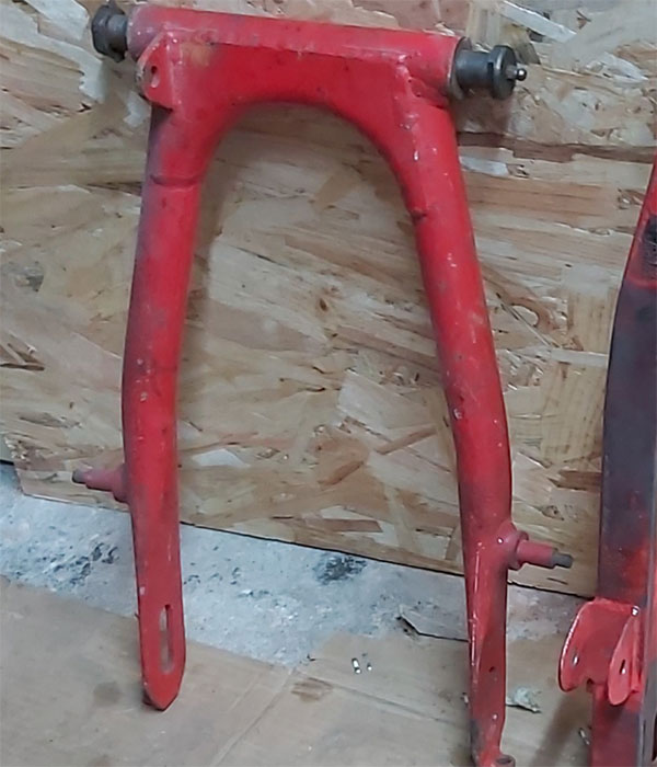 honda cb350 swingarm for stripping